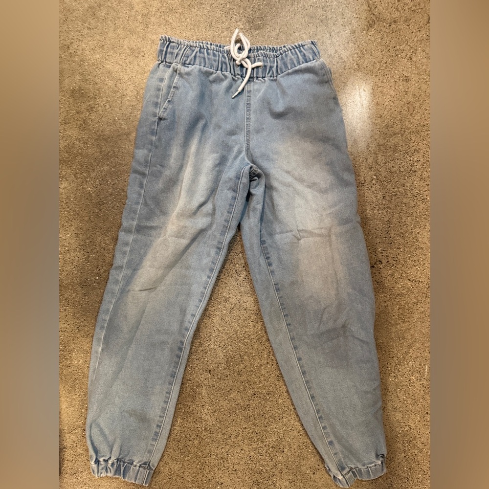Women’s/ Juniors Light Blue Jeans